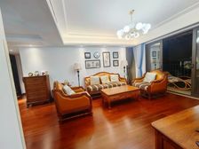 乌山苑 320万 4室2厅2卫 精装修格局极好,看房随时