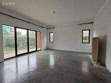 麒麟园纯独栋小区 无地下室户型 干净清爽 大花园有钥匙