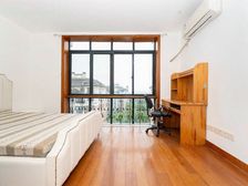 顶复第三层全送,带两个固定车位 婚房装修可拎包入住 业主出国