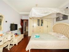 新上,电梯高层小两房,精装修,拎包入住,看房方便,接受置换