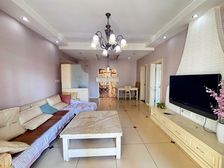 杨家坪 医疗配套成熟 双卫生间 商业配套齐全 电梯房