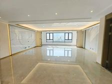 大华紫郡四期,217平精装大三室,一天没住观景楼层送车位