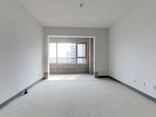 经十路南,200米地铁口,龙湖天街,可看山景