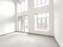 带60平院!大华紫郡别墅,送2个车位,视野好,随时看房!