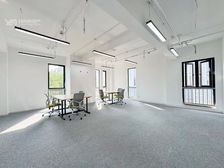 双面采光丨开窗见绿丨精装修小面积丨无柱大通间丨徐汇内环创意园