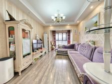 青房天韵华庭中间楼层低密度有赠送户型方正