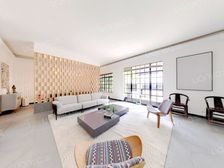 手慢无! 精装双拼大花园 5房5卫三开间朝南 可拎包住 采光