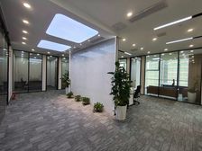 龙光国际新出好房!豪华装修配齐家具!六隔间大工区大气下载ap