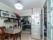 模范好楼层,精装修,不靠路,采光好