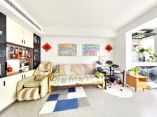 空调地暖新风样样齐全 三新书包 随时看房