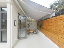 一梯两户丨精装修全送拎包入住丨地铁100米距离丨看房非常方便