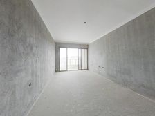 华南城 西客站旁 户型好 房东置换