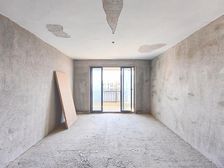 格局好,视野开阔,位置好,中间户型,房东诚心出售