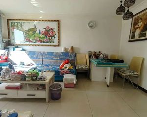 红山郡免费车位拎包入住南北朝向电梯房