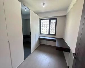 九里熙宸精装修,房东急售,当居住融入环境,心也随之淡定
