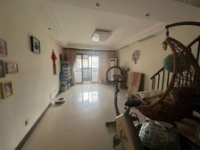 康泰新城 电梯顶楼复式,得房率高,看房方便,赠送露台