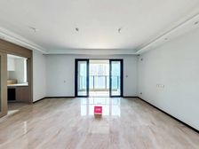 价可谈 保利央企公园學校旁 朝南高楼层 楼龄新 带花园近商业