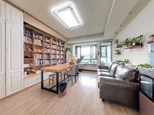 翡翠城三期电梯房正规3居室带独立客厅出行方便