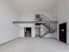 双面临河小区大复式 同户型醉优一套 急卖另有车位