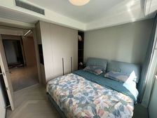 人车分流,地铁口次新小区,豪华装修,家电家具全送,拎包入住!