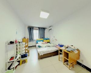 西环里 两室一厅 二层 南北通透 房龄新 价格可聊随时看