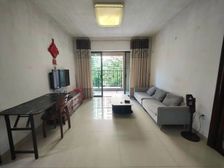 急售,东城四季,两房带精装,带两长阳台,户型实用,看房有钥匙