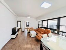 诚售 金汇龙湖高品质小区 人车分流 3房2卫 满两年 税少