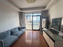 高楼层采光充足 车位充足 楼龄新 满五 南向采光好 产权清晰