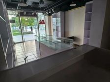 国贸CBD临街底商适合美容美发打印便利店烟酒店随时可看房