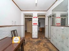 阳光(二楼)南北通透,带个露台,24可以看房