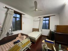 诚售!师大小黄楼 层高三 砖木结构 冬暖夏凉 一梯两户