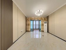 国际花城 精装三房南北通透家私家电齐全