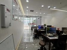 朝阳国贸 一层商铺培训 服装 办公 理发 红酒 高奢 珠宝