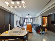 曹家湾洋房 四房 精装中南玖宸晓园 135万有兴趣联系