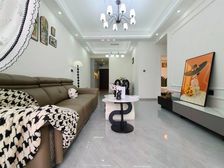 地铁口精装三房 家具家电齐全拎包入住