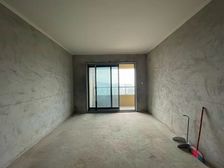 业主急售价格可谈!朝中庭很安静!央企品质大四房!地铁站出口