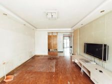 少有中间位置的一楼,采光非常好带院子,看房随时,小区就这一套