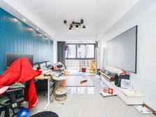 新 ,少于上套成交价,小高层电梯高区,全天采光,婚装可拎包