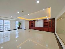 低价急租 仅20每平 上东国际555平多隔间 地铁口 有钥匙