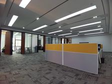 特价!电梯口寰宇汇金UCC靓景写字楼,全新精装拎包即可办公