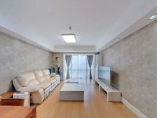 新地国际公寓 2室2厅 136.62平 书包在 租约6000