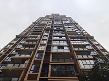 新上 云鼎栖山1号院37万出 朝南 停车方便 小三房 满二