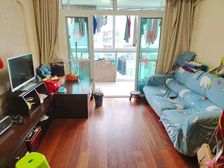 商品房,送阁楼,一室当二室用,价格低,精装修