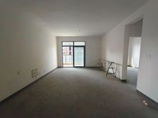 港城景观140大平层,双建平繁华地段,楼间距宽阔,得房率高