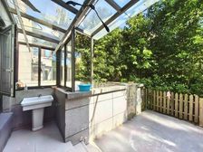 别墅的享受平层的价格!送天井露台花园地下室!品牌家具家电全送