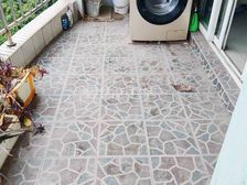 步行街精装房带大露台