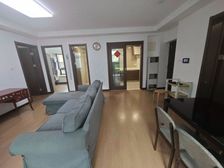 地铁旁 全明户型 南北通透精装修 房东急售