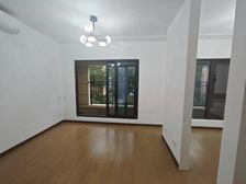 地铁旁 叠加别墅 精装修 房东诚心急售随时看房