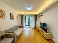 万科精装两房,送花园,价格实惠,诚心卖,看房随时方便