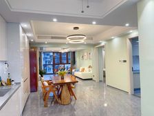 一中对面电梯精装3房,近地铁 高楼层,南北通透售666万元